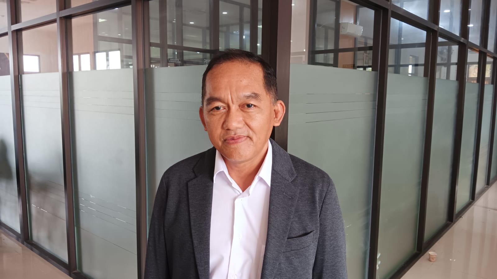 Ketua KPU Klaten Primus Supriono. (Angga Purenda/Radar Solo)
