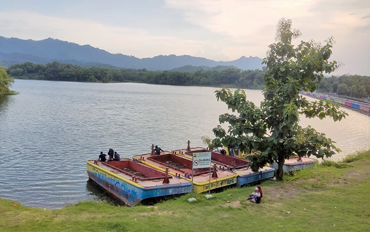 ASRI: Suasana Waduk Krisak atau biasa disebut Waduk Tandon di Desa Pare, Kecamatan Selogiri, Kabupaten Wonogiri, belum lama ini.