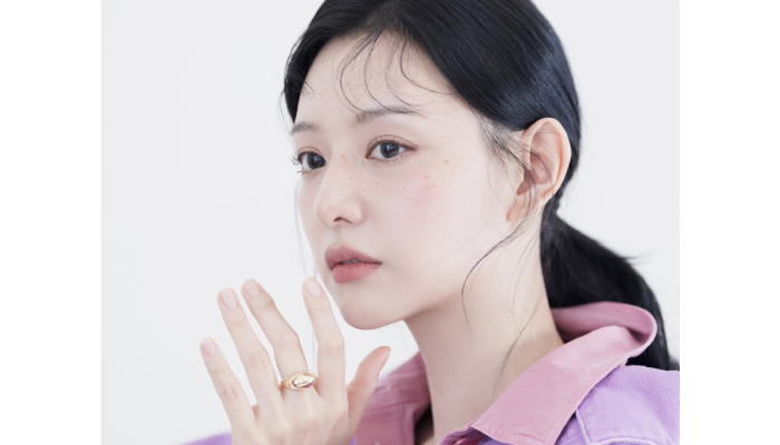 Aktris Korea Kim Ji Won.