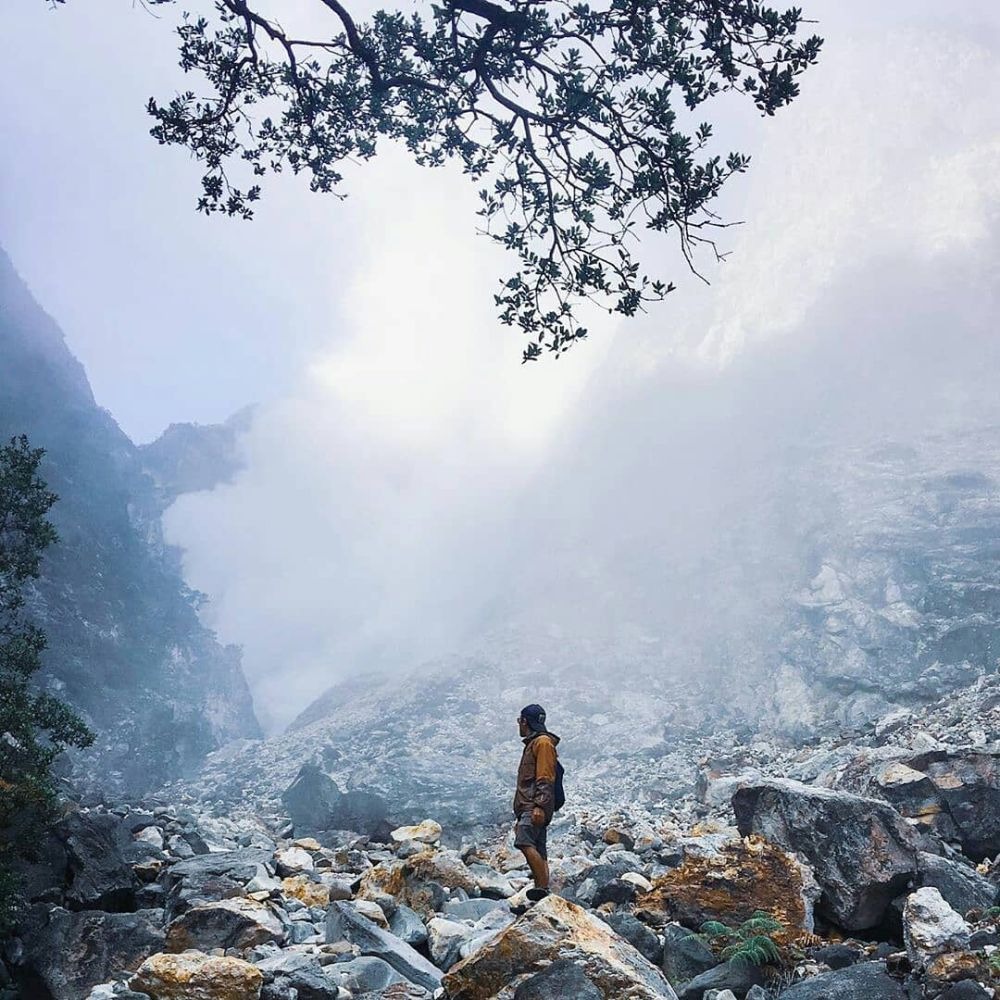 Kawah Candradimuka Gunung Lawu.