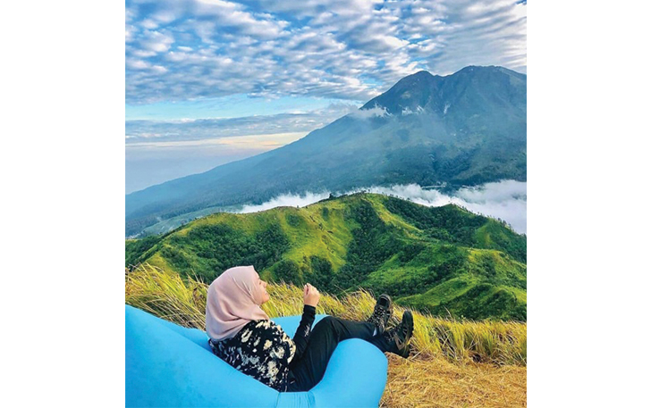 Suasana di Puncak Bukit Mongkrang yang begitu Indah.