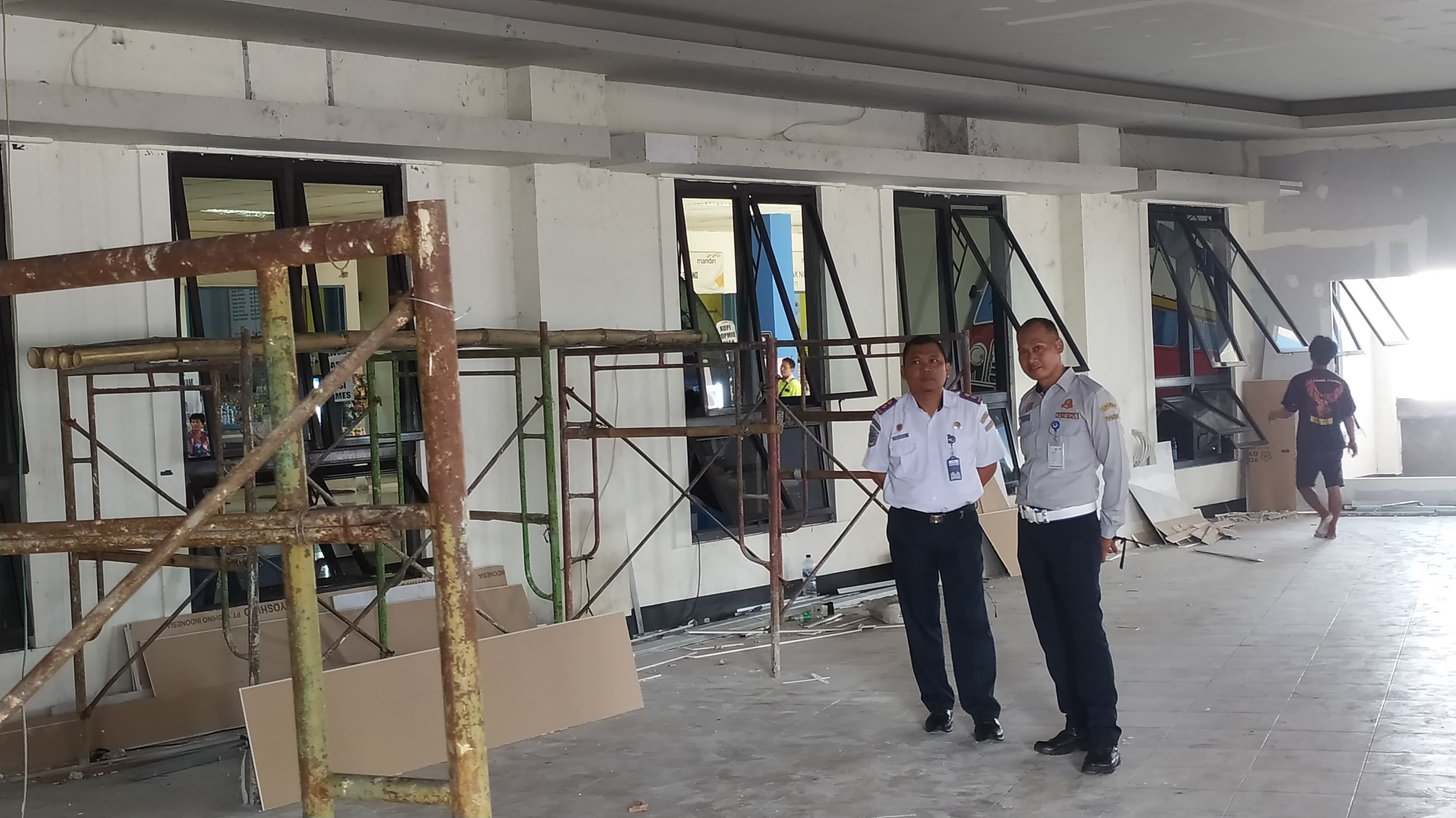 Beberapa fasilitas di Terminal Tipe A Tirtonadi Solo dalam masa pembangunan saat ini.
