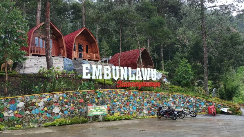 Suasana depan dari Embun Lawu, Tawangmangu.