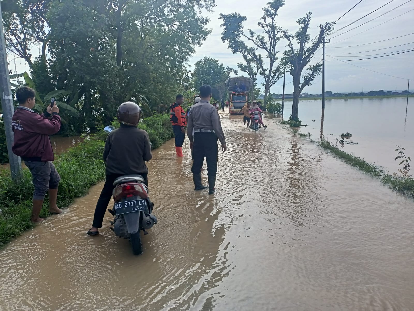 Sawah di Kecamatan Tanon tergenang saat musim hujan, beberapa waktu lalu. (Ahmad Khairudin/Radar Solo)