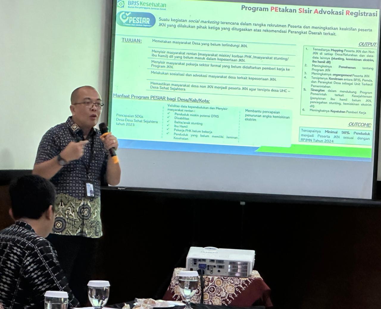 Kepala BPJS Kesehatan Cabang Boyolali Deddy Febrianto paparkan program Pesiar di Klaten.