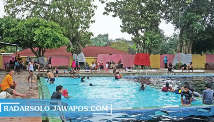 Umbul Jolotunda punya kolam dengan berbagai kedalaman mulai dari dewasa, anak-anak hingga balita.