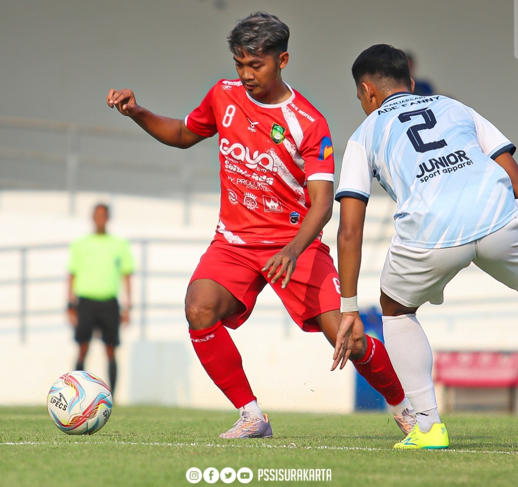 M Isa tanding bersama klub Jebres di ajang Piala Walikota Surakarta di Lapangan Kota Barat, belum lama ini.