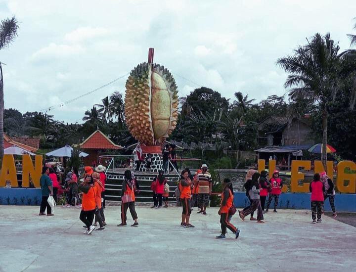 Suasana Taman Jlengut di Kebonarum, Klaten sebelum direnovasi. Saat ini taman ini tengah direnovasi.