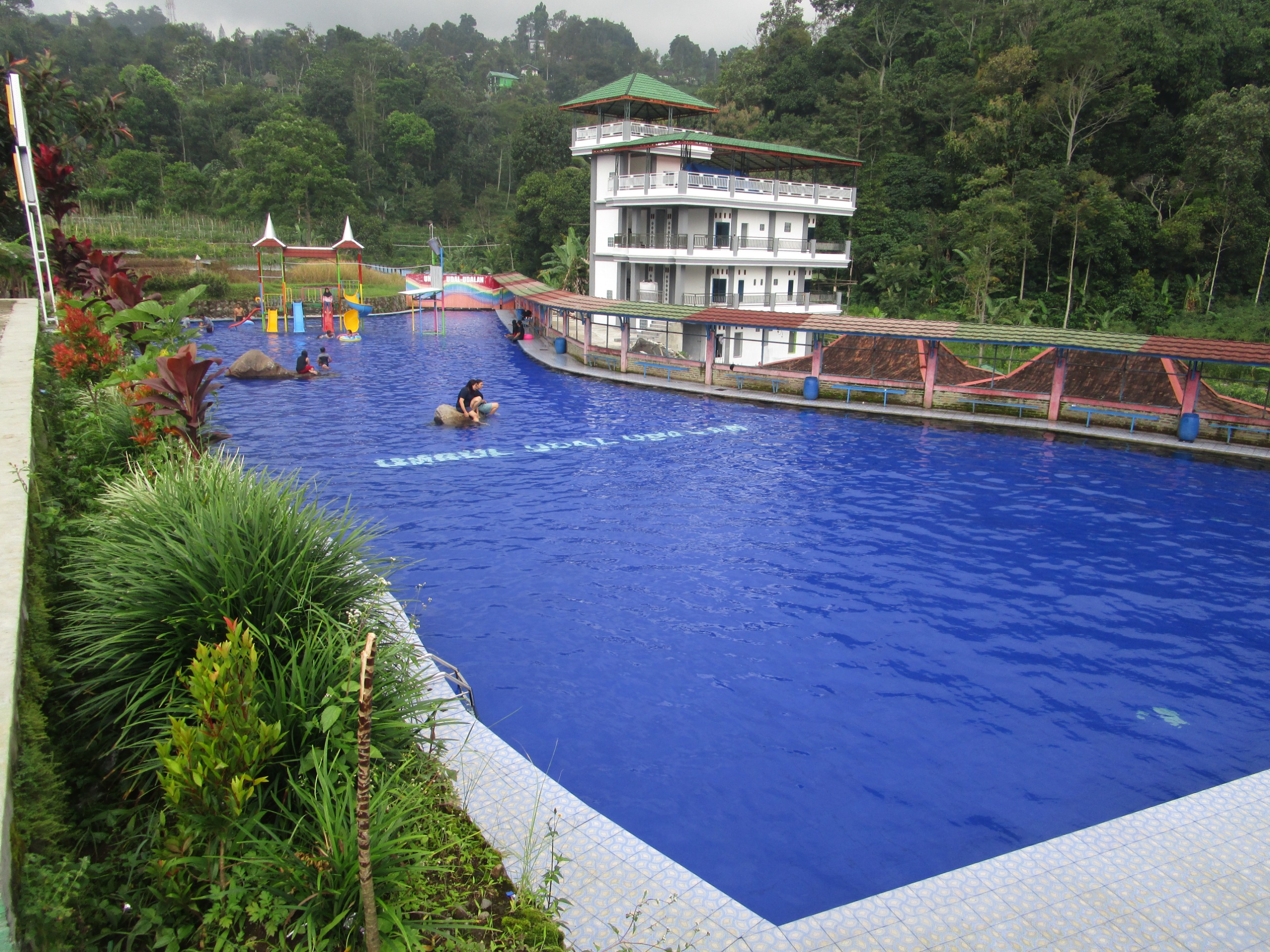 Suasana di Umbul Udal-Udalan yang ada di Tawangmangu, Karanganyar.