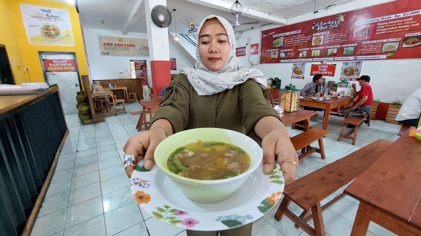 Asem-asem domba di salah satu warung sate Kelurahan Banaran, Kecamatan Boyolali. (Ragil Listiyo/Radar Solo)
