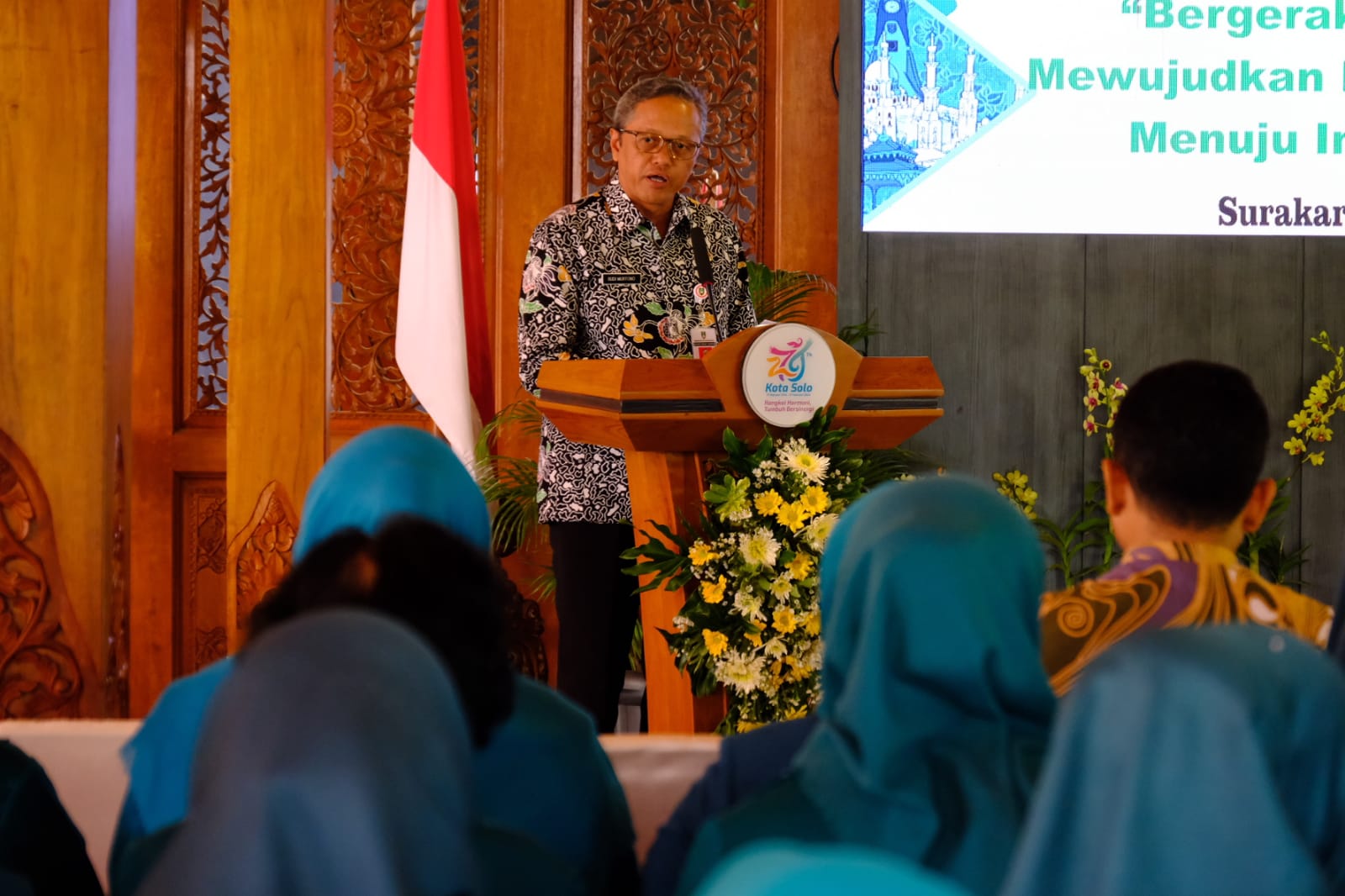Sekda Kota Solo Budi Murtono beri sambutan di acara syukuran HKG PKK, Kamis (6/6/2024). (Silvester Kurniawan/Radar Solo)