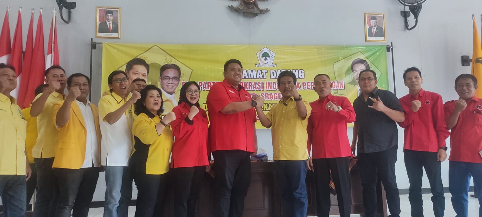 Pengurus DPC PDIP Sragen temui pengurus DPD II Golkar Sragen, Kamis (6/6). (Ahmad Khairudin/Radar Solo)