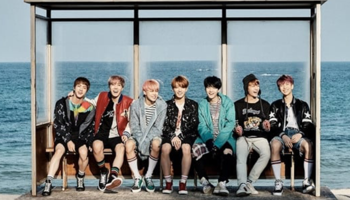 Seluruh member BTS bakal berkumpulkembali, merayakan keluarnya Jin dari wajib militer (wamil).