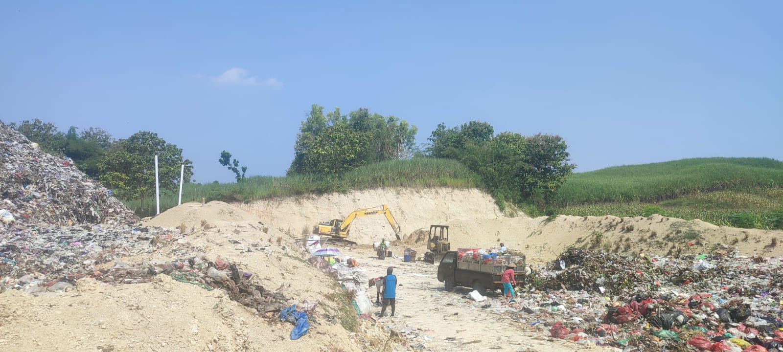 Kondisi tempat pembuangan akhir (TPA) Tanggan di Kecamatan Gesi, Sragen. (Ahmad Khairudin/Radar Solo)