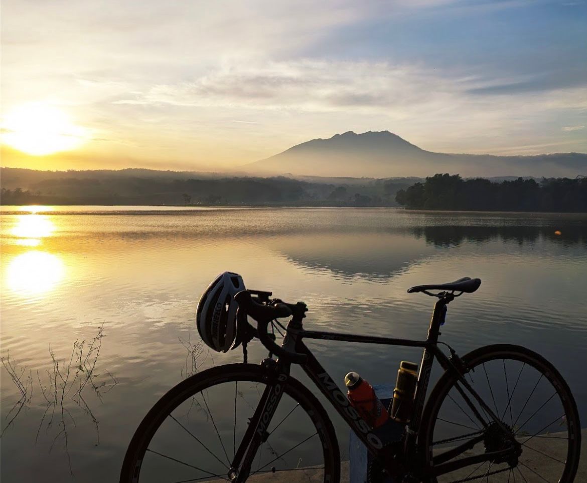 Pemandangan Waduk Delingan yang indah.