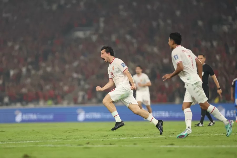 Thom Haye yang merayakan gol perdananya untuk Timnas Indonesia di Stadion Utama Gelora Bung Karno (GBK).
