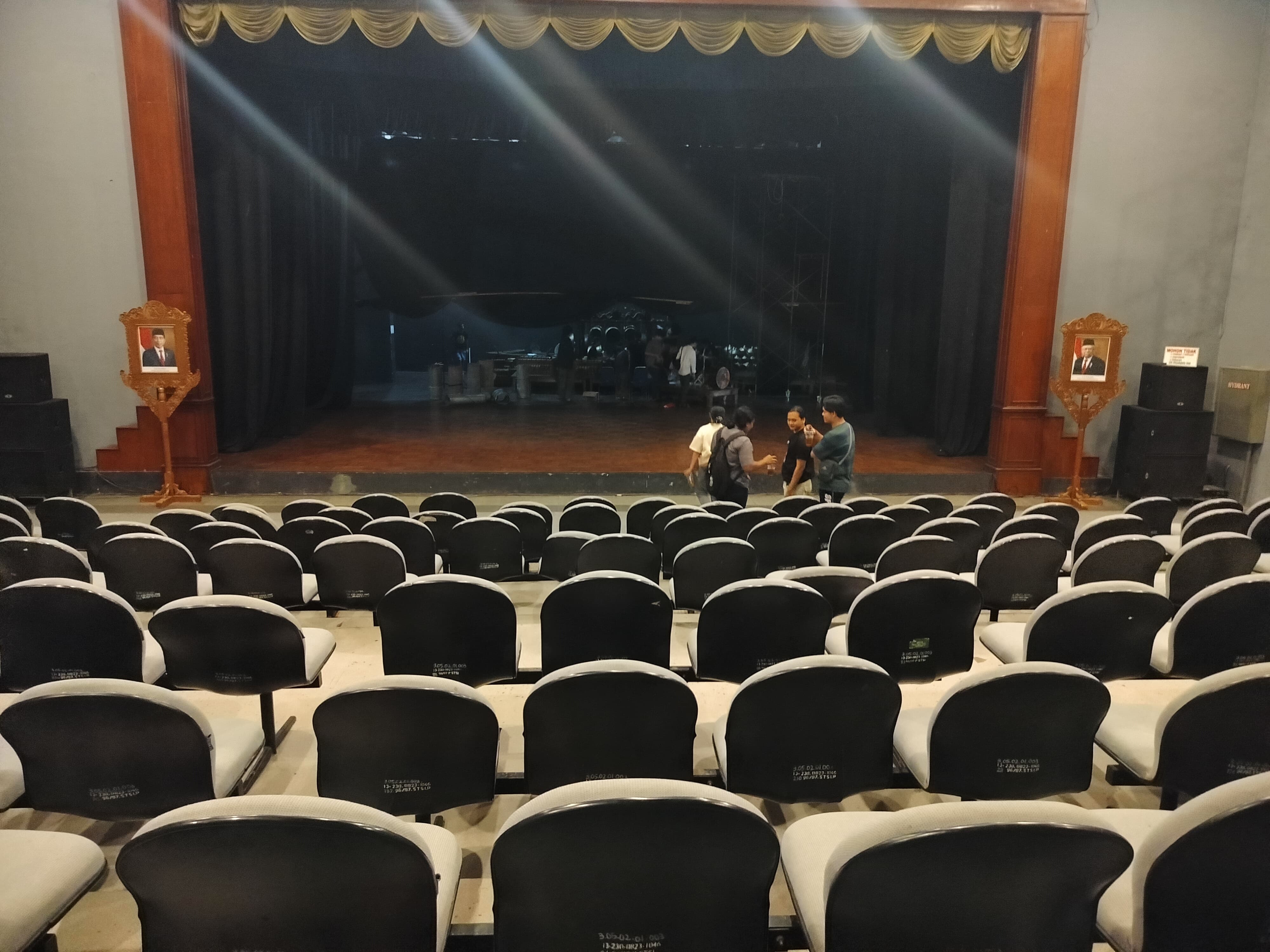 Gedung Teater Kecil ISI Surakarta yang akan jadi venue talkshow dan pendaftaran jalur mandiri prodi D4 Kelola Seni Pertunjukan.