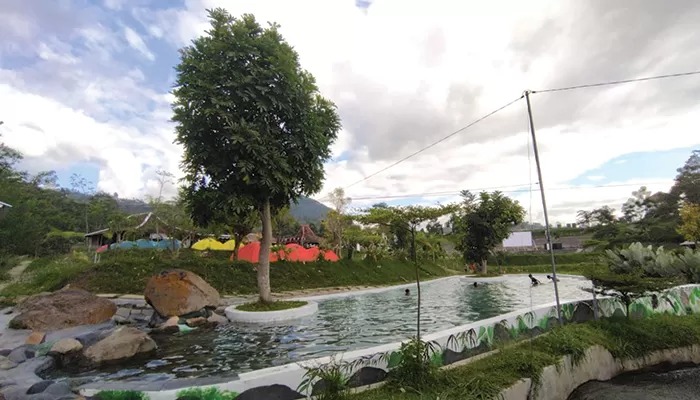 Watu Gampir Park, wisata baru di Karanganyar yang menawan.