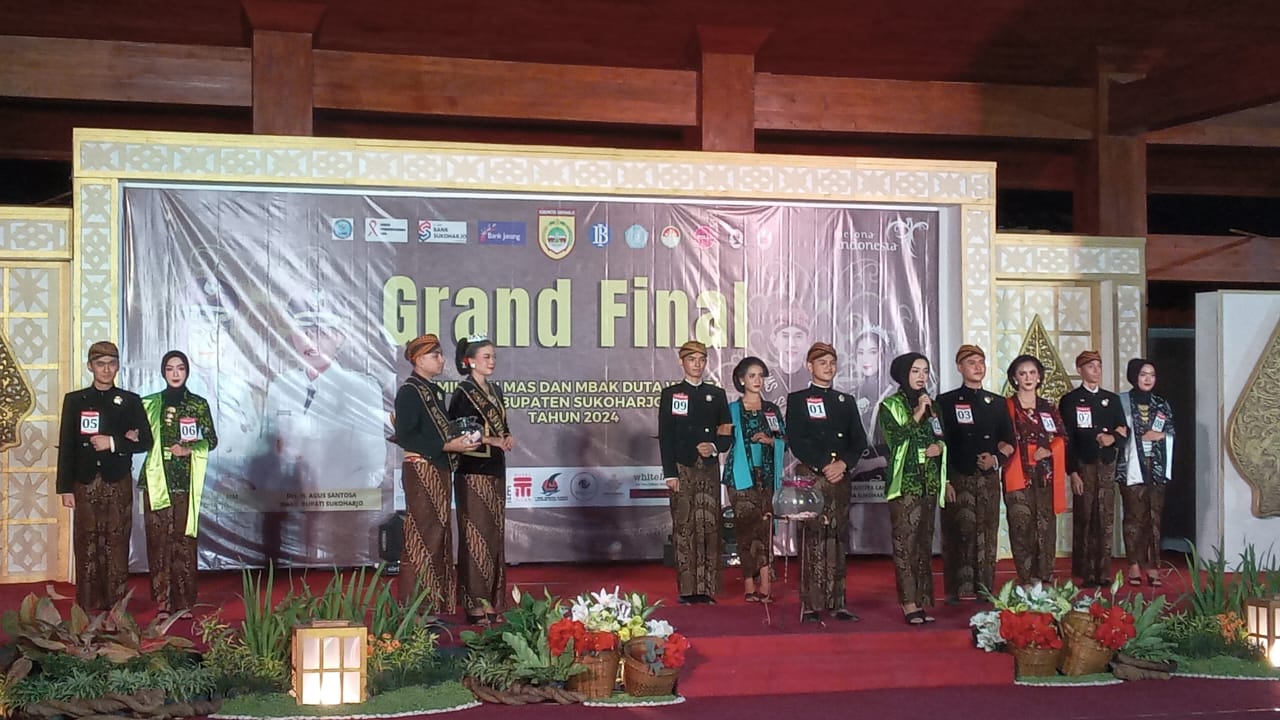 Grand final Mas dan Mbak Duta Wisata Sukoharjo 2024. (IWAN KAWUL/RADAR SOLO