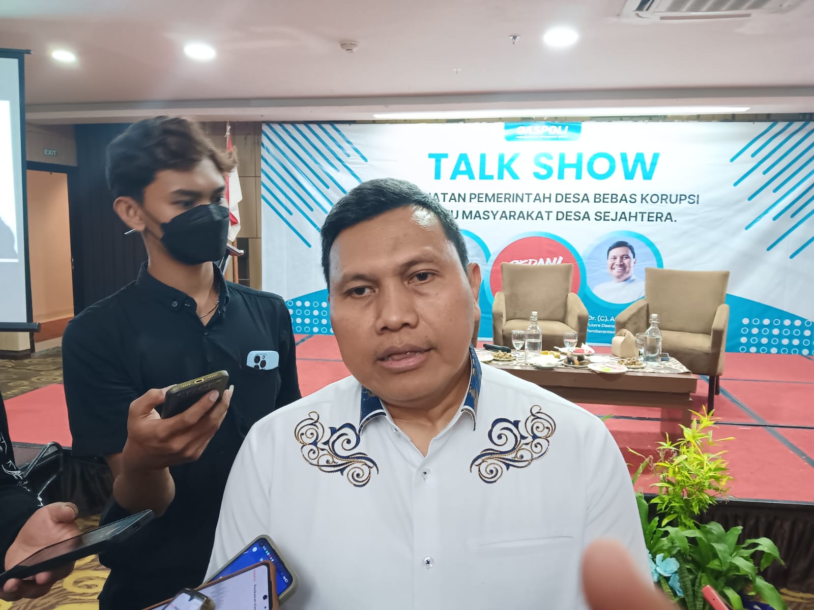 Ambar Soeseno saat menjadi pembicara dalam acara talk show di salah satu hotel di Klaten, Sabtu (22/6/2024). (Angga Purenda/Radar Solo)