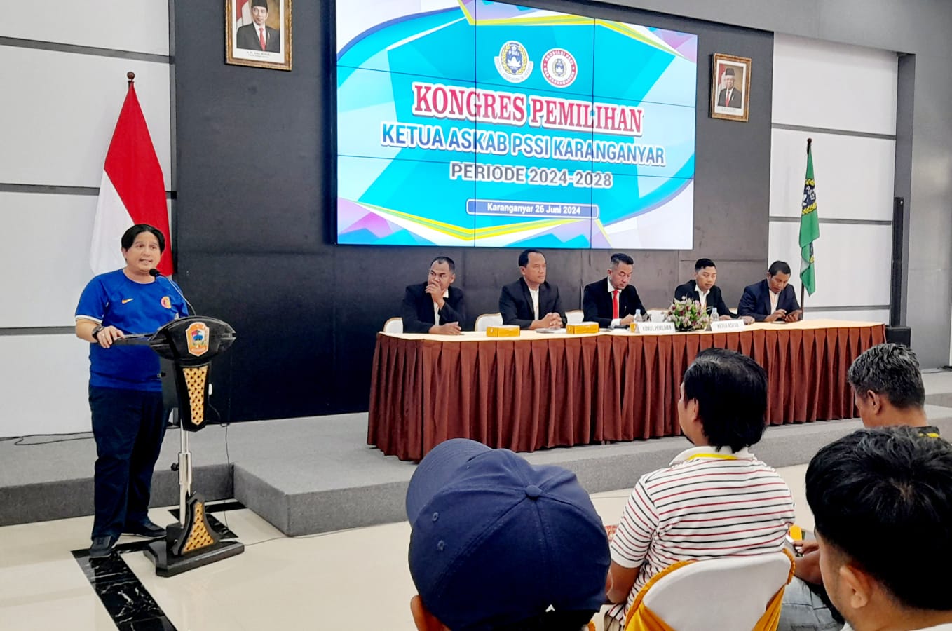 Ketua Askab PSSI Kabupaten Karanganyar terpilih Rinto Subekti saat memberikan sambutan dalam kongres di Ruang Anthurium Rumah Dinas Bupati Karanganyar. (Rudi Hartono/Radar Solo)