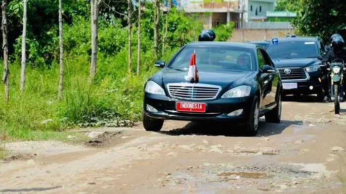 Rangkaian pengawalan terhadap rombongan presiden