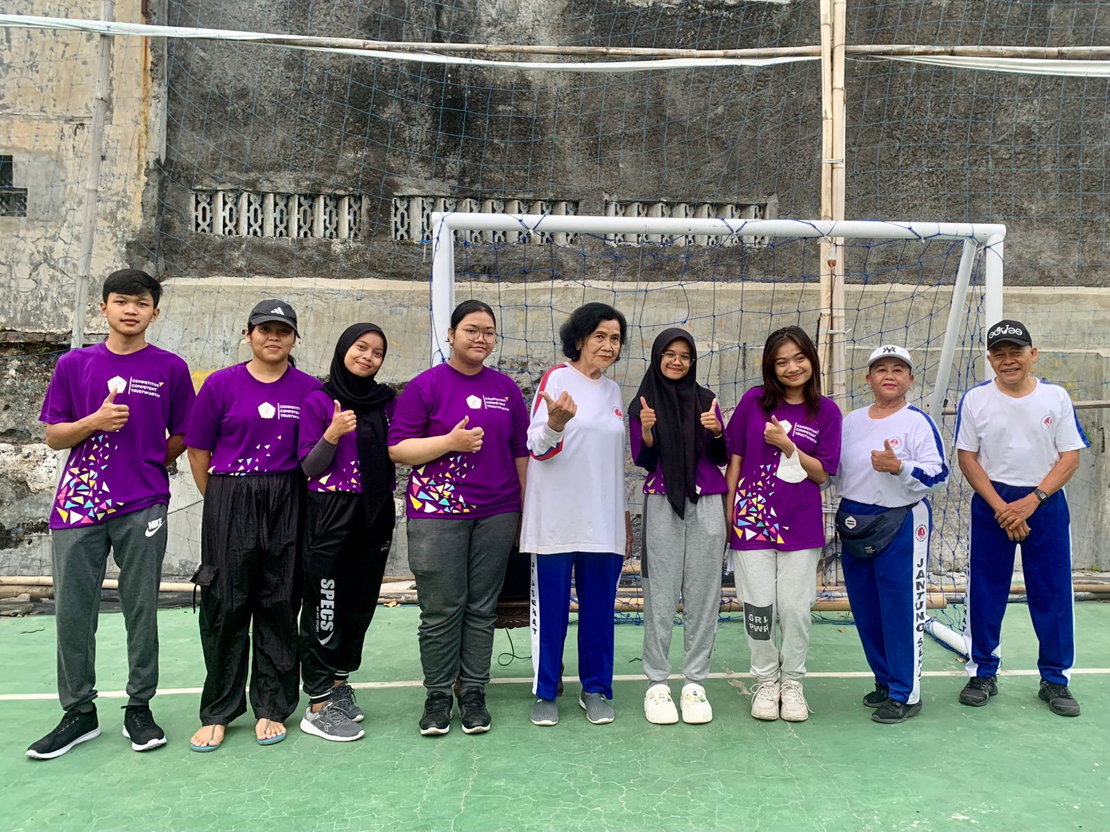 STIKES Nasional ajak masyarakat peduli kesehatan dengan  menerapkan pola hidup sehat.