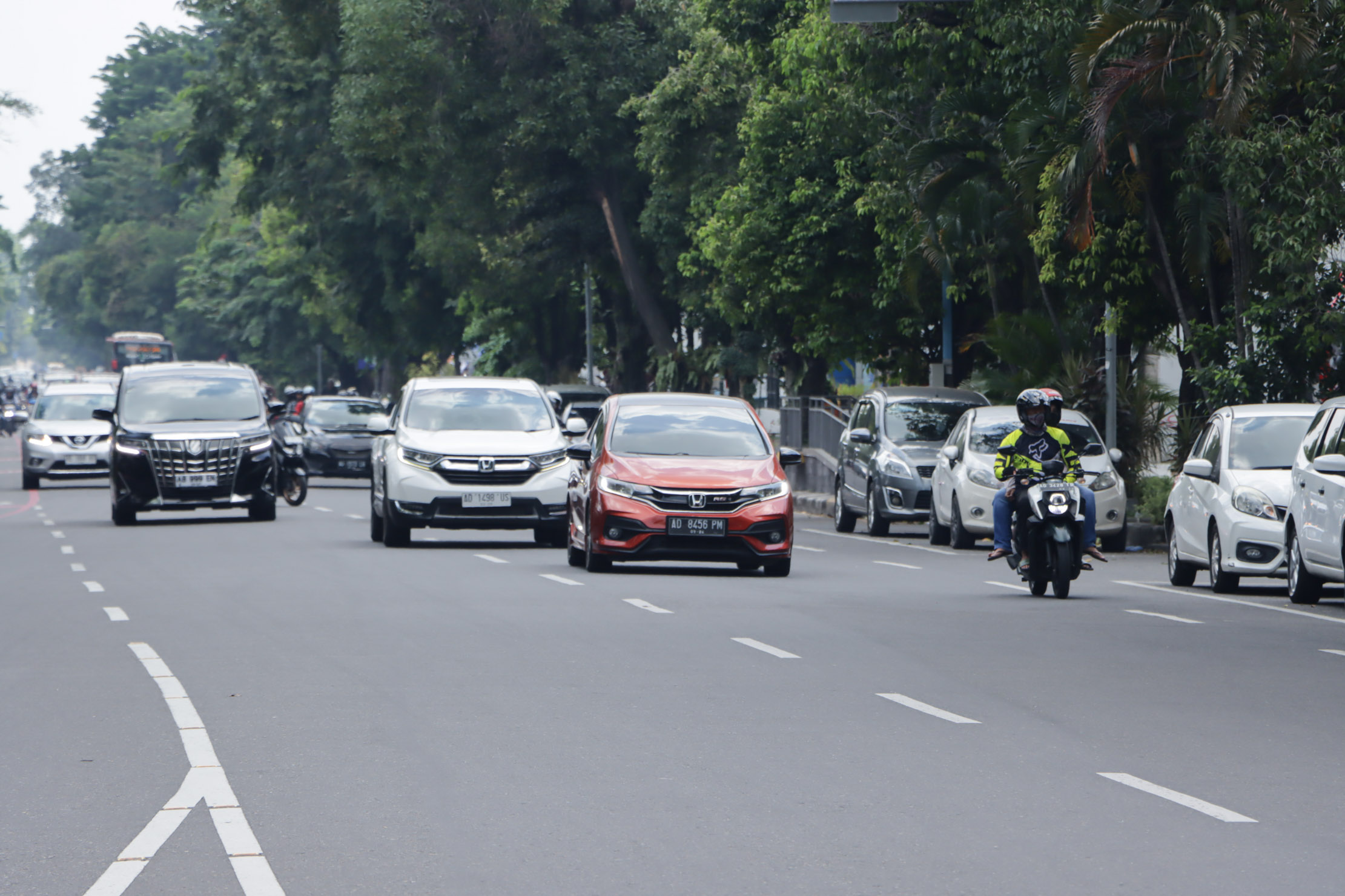 Jalan Slamet Riyadi Solo selalu ramai. (M Ihsan/Radar Solo)