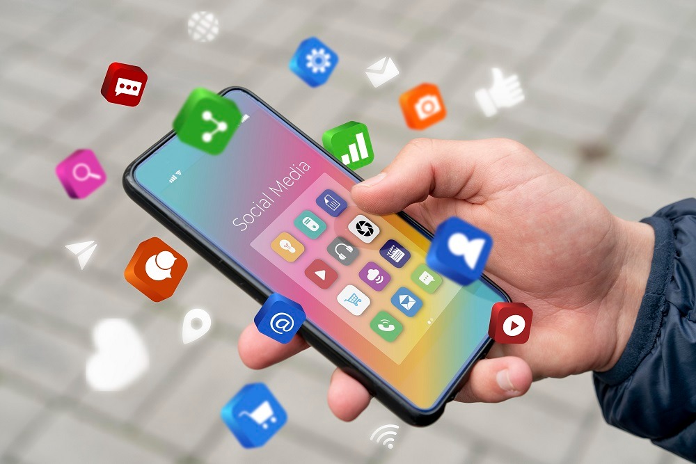Ilustrasi Smartphone yang bisa beragam aplikasi.