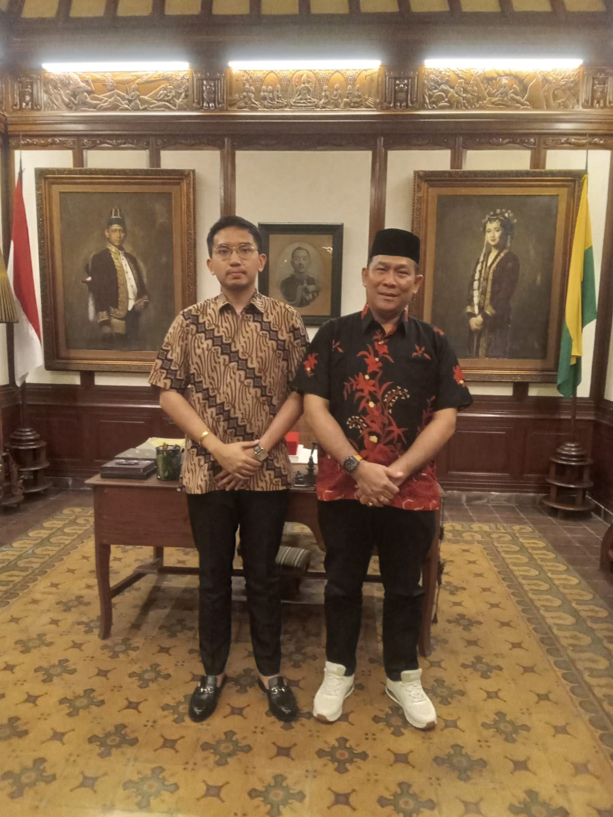 KGPAA Mangkunegara atau Gusti Bhre bertemu dengan Ketua DPC Partai Gerindra Solo Ardianto Kuswinarno, Sabtu (13/7/2024).