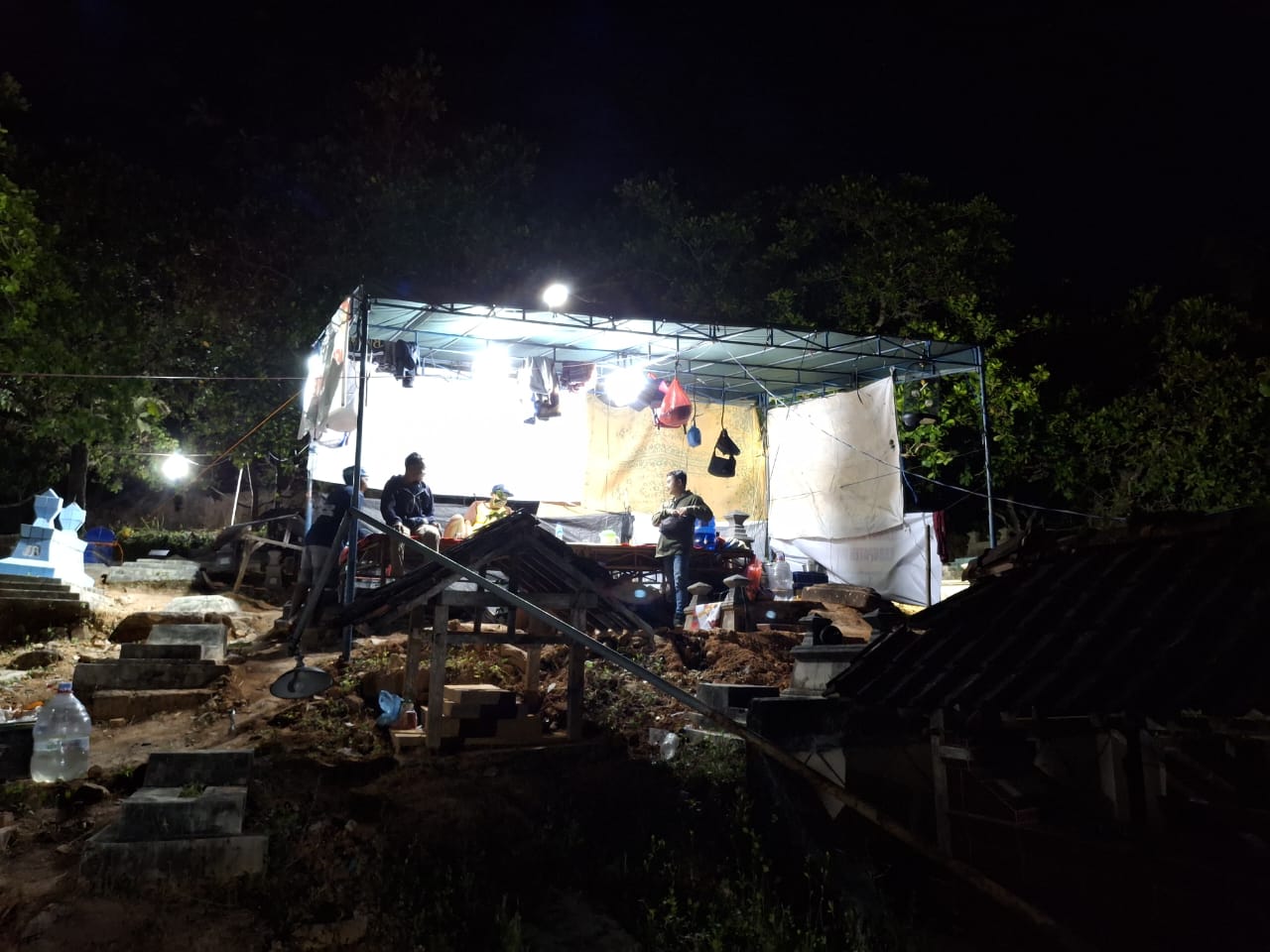 Salah satu makam di Kecamatan Giriwoyo yang dijaga selama 40 hari 40 malam.