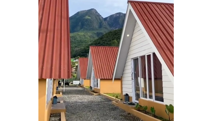The Mongkrang Villa dengan view keindagan Bukit Mongkrang.