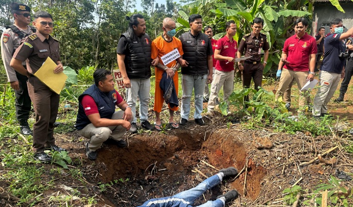 Rekonstruksi pembunuhan dengan tersangka Supriyanto alias Baron warga Desa Setren, Kecamatan Slogohimo, Wonogiri beberapa waktu lalu.