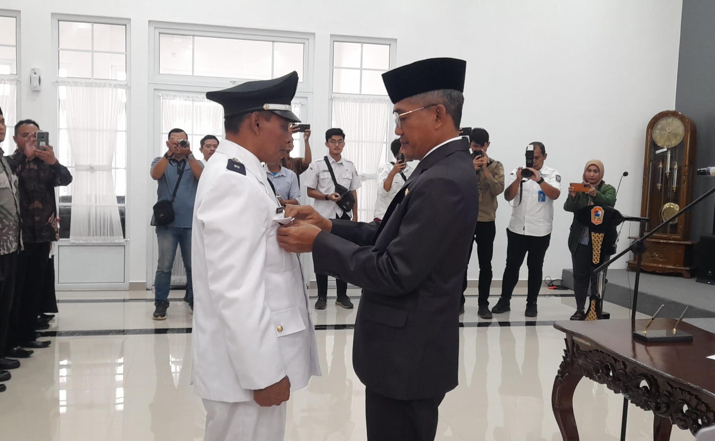 Pelantikan PAW Kades Berjo, Kecamatan Ngargoyoso, Karanganyar, beberapa waktu lalu. (Rudi Hartono/Radar Solo)