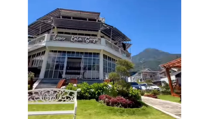 Lawu Kala Senja di Tawangmangu, Karanganyar.