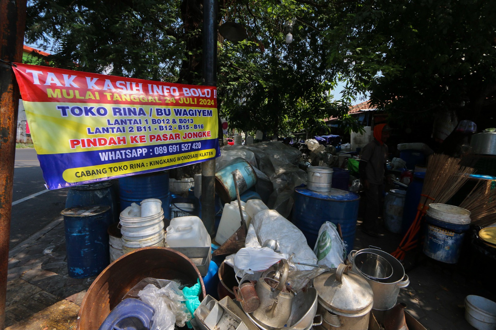 Informasi tentang pemindahan pedagang Pasar kabangan ke Pasar Jongke, pedagang banyak yang mulai pindah,&nbsp;Selasa (23/7/2024).