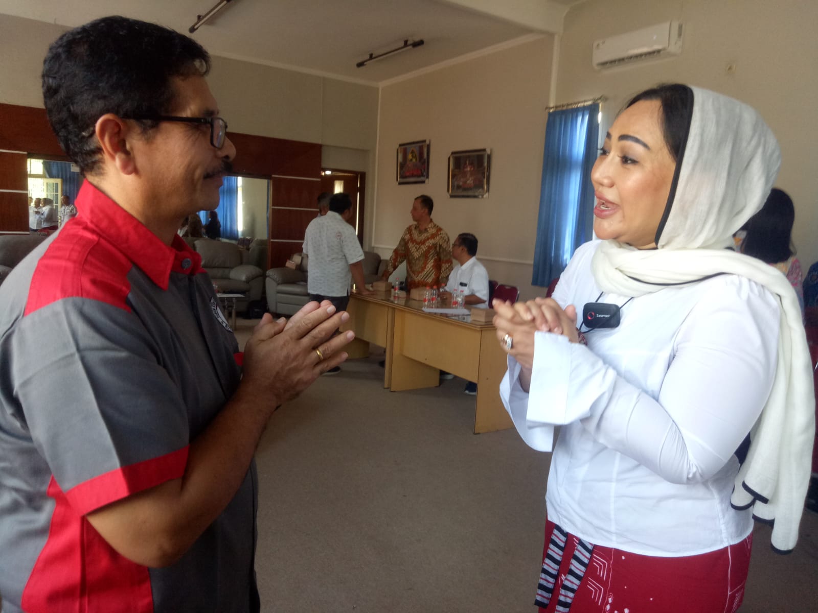 Bakal calon Walikota Solo Diah Warih Anjari berdiskusi dengan Ketum BAGKS Pdt Junaidi Ginting, Rabu (24/7/2024).