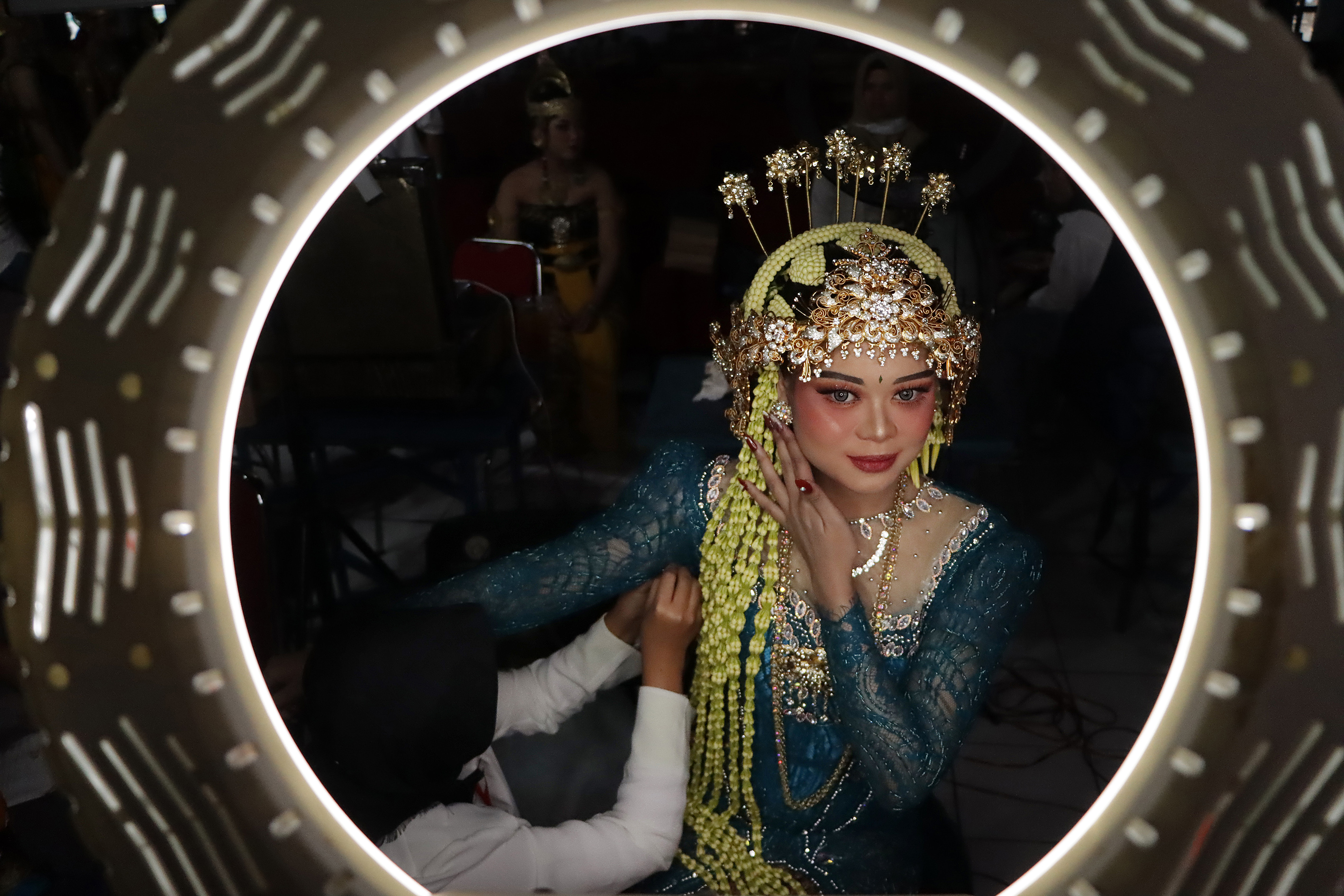 Workshop tata rias wayang untuk MUA dan fotografer juga digelar dalam rangka HUT Wayang Orang Sriwedari.