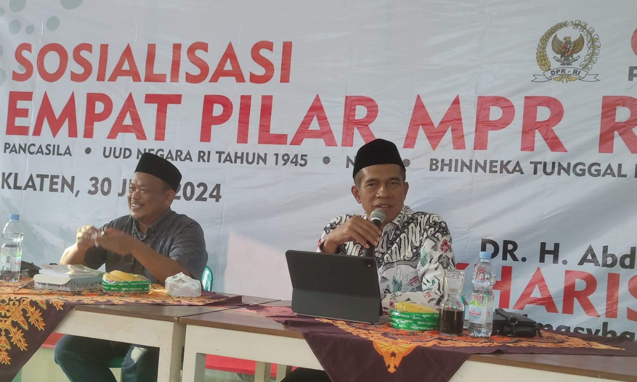 Anggota MPR RI Abdul Kharis Almasyhari sosialisasi empat pilar berbangsa dan bernegara di Klaten, Rabu (30/7/2024). (Dokumentasi Pribadi)