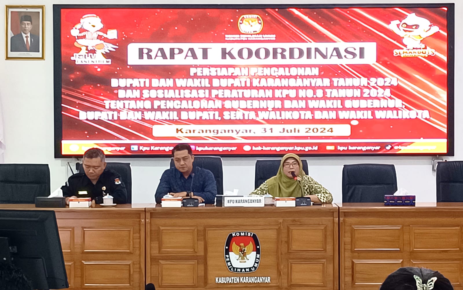 KPU Karanganyar gelar rapat koordinasi persiapan pilkada 2024. (Rudi Hartono/Radar Solo)