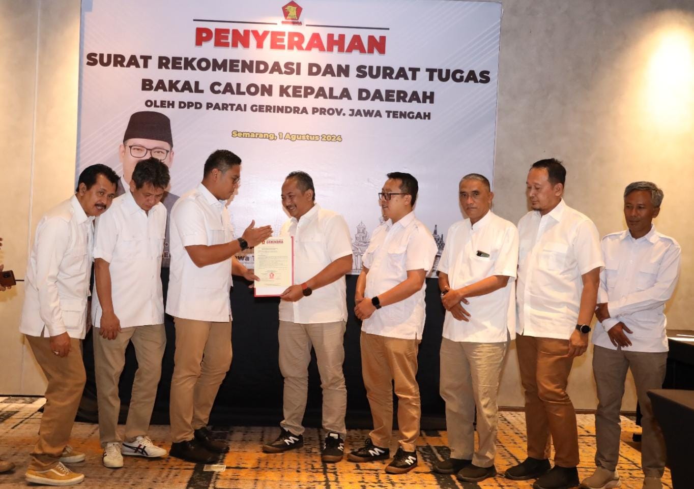 DPD Partai Gerindra Jawa Tengah memberikan rekomendasi kepada Rober Christanto dan Adhe Eliana, Kamis (2/7/2024). (Dokumentasi Pribadi)