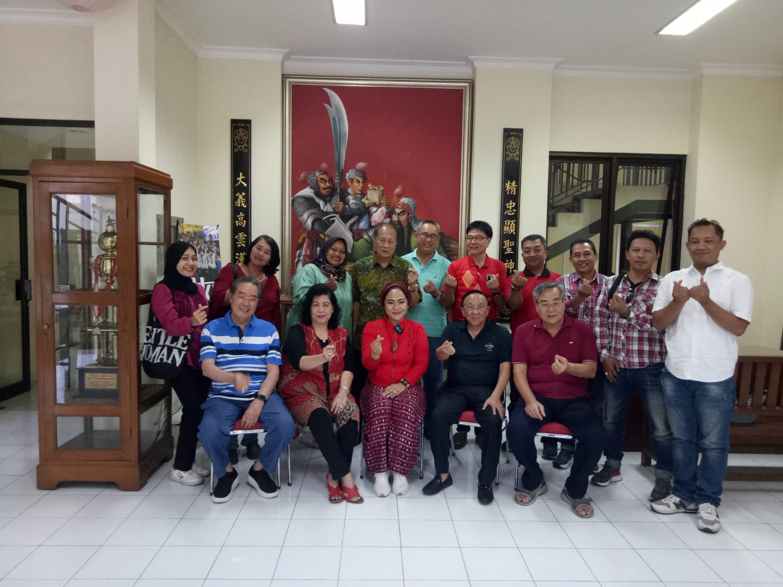 Pengurus PMS bersama tim bacawali Diah Warih Anjari.