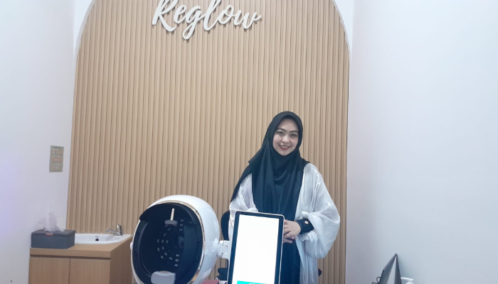 dr Shindy Putri resmi membuka Reglow Clinic by dr Shandy Putri cabang ketiga di Solo.