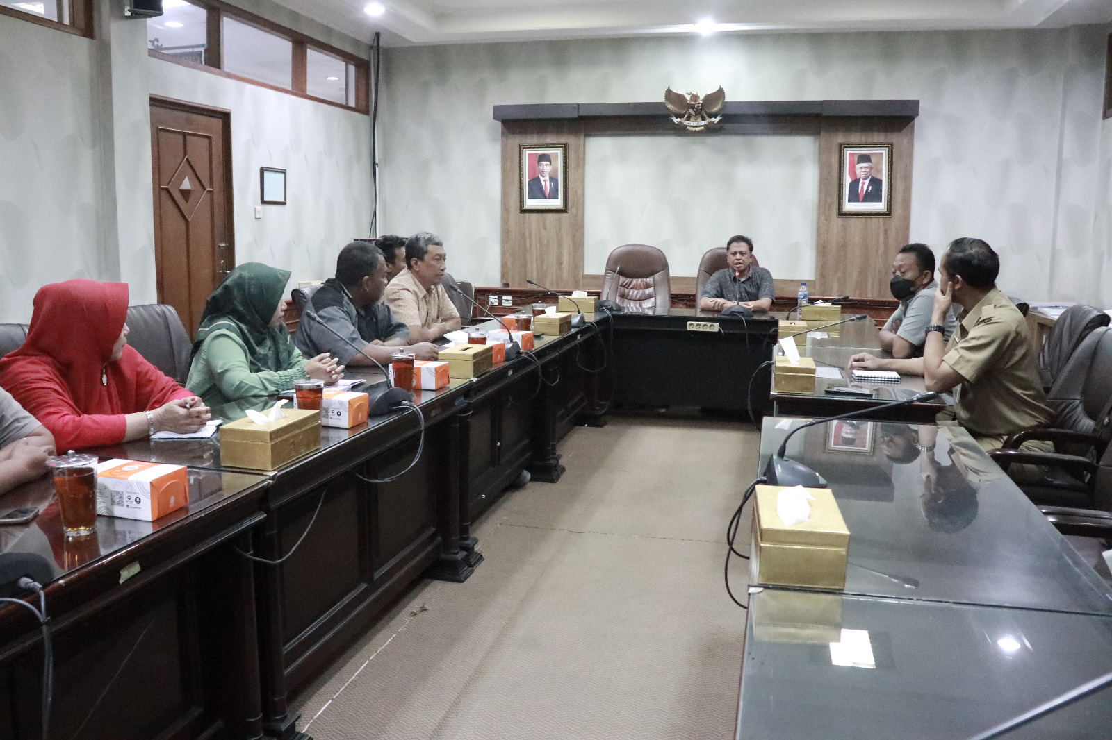 Audiensi pedagang Pasar Jongke dengan anggota Komisi II DPRD Kota Solo dan dinas terkait di gedung DPRD Kota Solo, Selasa (6/8/2024).