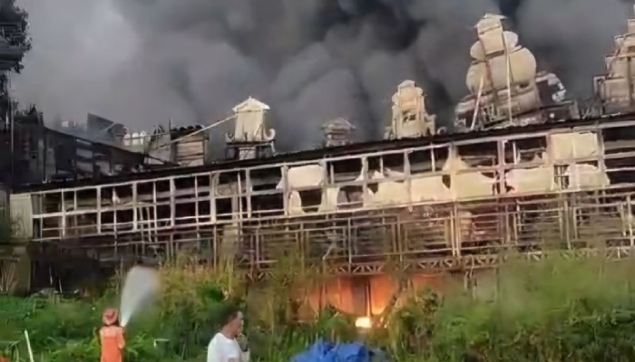 Kebakaran melanda destinasi wisata Taman Bunga Celosia di kawasan Bandungan, Kabupaten Semarang, Selasa (6/8).