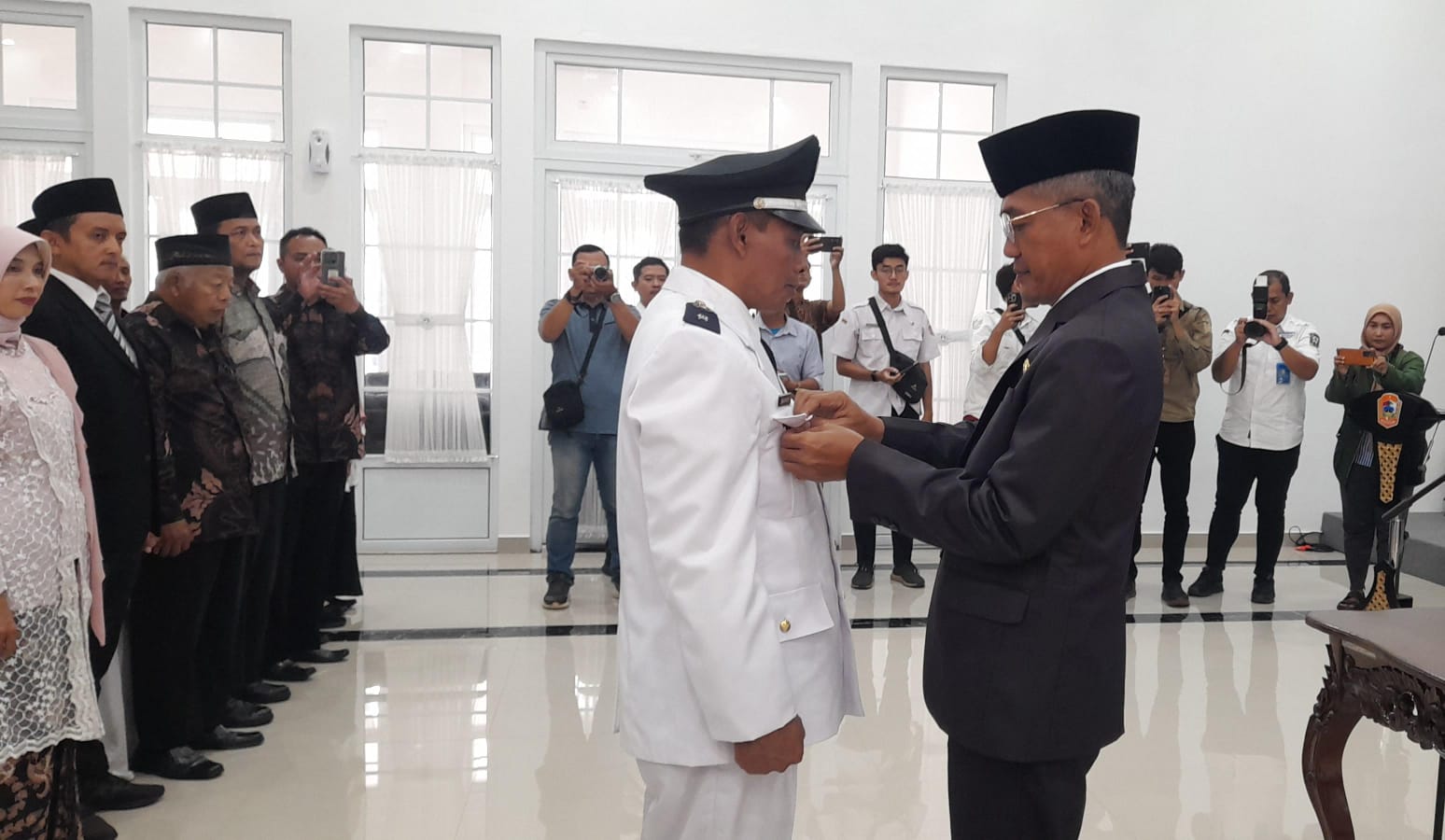 Pelantikan PAW Kades Berjo, Ngargoyoso, Karanganyar beberapa waktu lalu. (Rudi Hartono/Radar Solo)