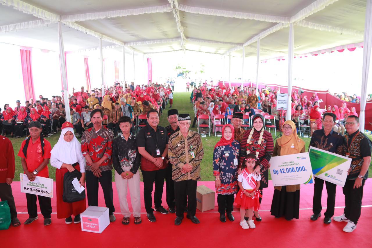 Bupati Klaten Sri Mulyani ikuti Sambang Warga di Desa Karangwungi, Kecamatan Karangdowo, Klaten, Kamis (8/8/2024)