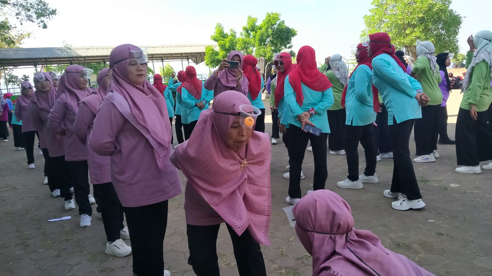 Jambore PKK se-Kecamatan Wuryantoro di objek wisata Waduk Gajah Mungkur, Sabtu (10/8/2024).