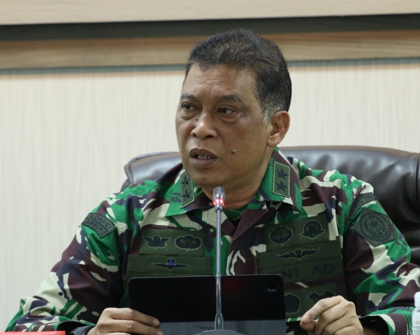 Mayjen TNI (Purn) Dadang Hendrayudha