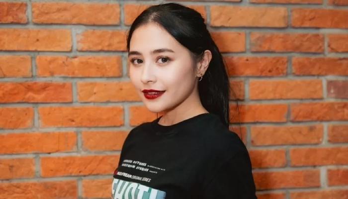 Prilly Latuconsina.